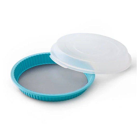 NEW PAMPERED CHEF TART PAN WITH LID - Picture 2 of 2